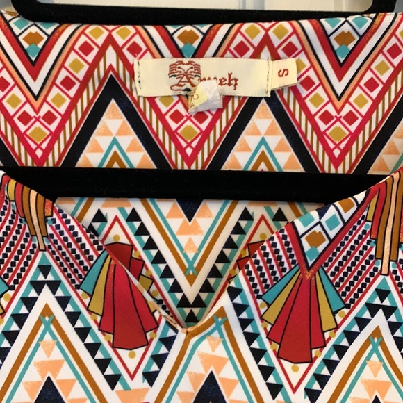 ๐บ2 for $23 ๐บ Multi-Color 3/4 Sleeve Dress - Picture 2 of 11